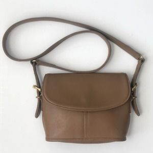 COACH 9801 Legacy Equestrian Tan Glove Leather Bag